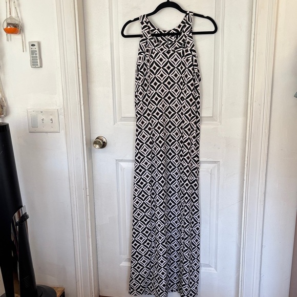 Lulu B Geometric Black and White Maxi Dress - Picture 1 of 3